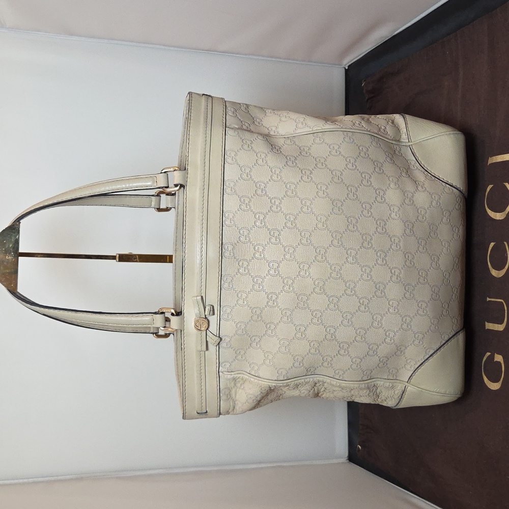 Gucci late 2000s rarely seen large cream GG-embossed & smooth leather tote bag - Picture 12 of 17